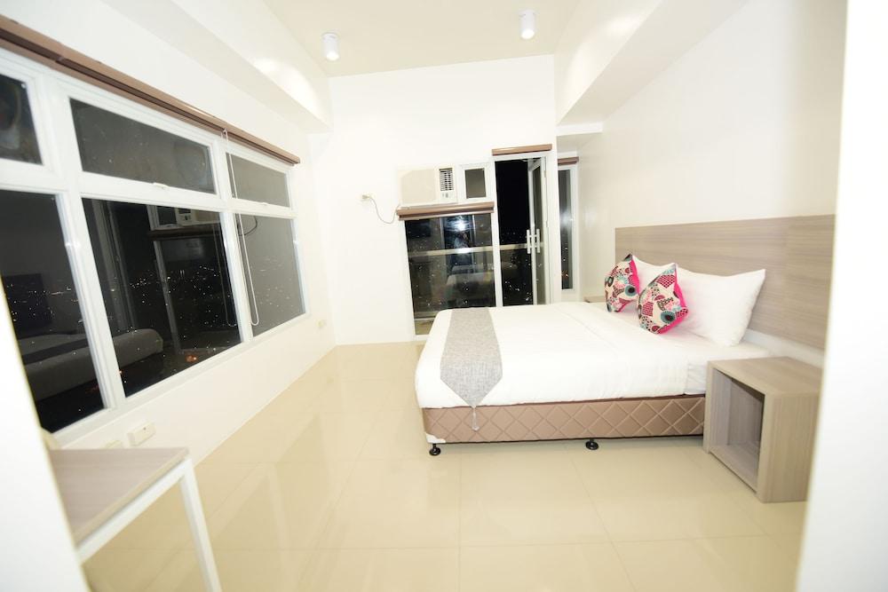 EON Centennial Soho Hotel