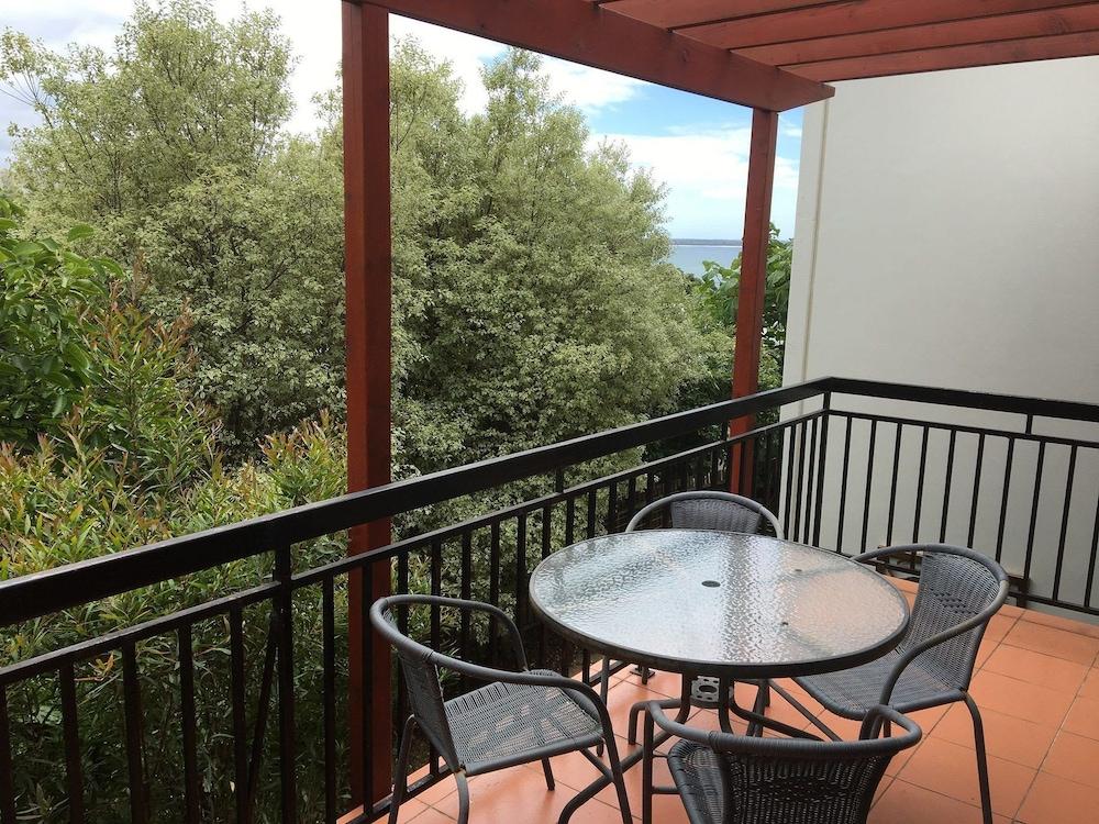 3, 2-4 Warley by the Sea