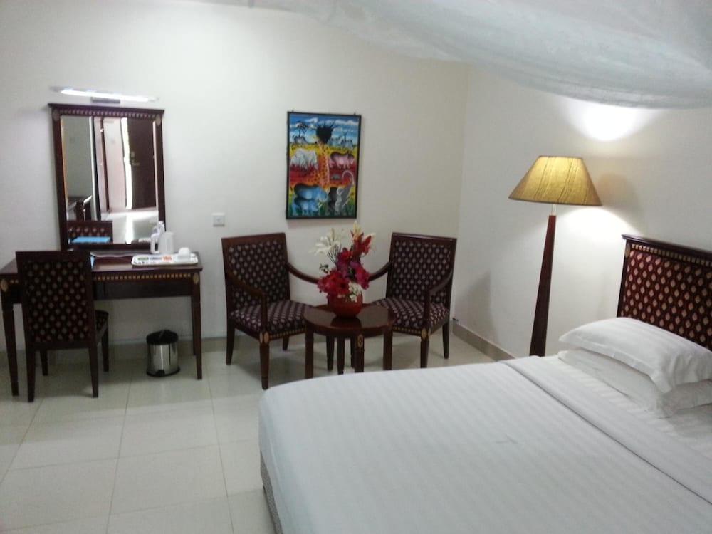 Oceanic Bay Hotel & Resort