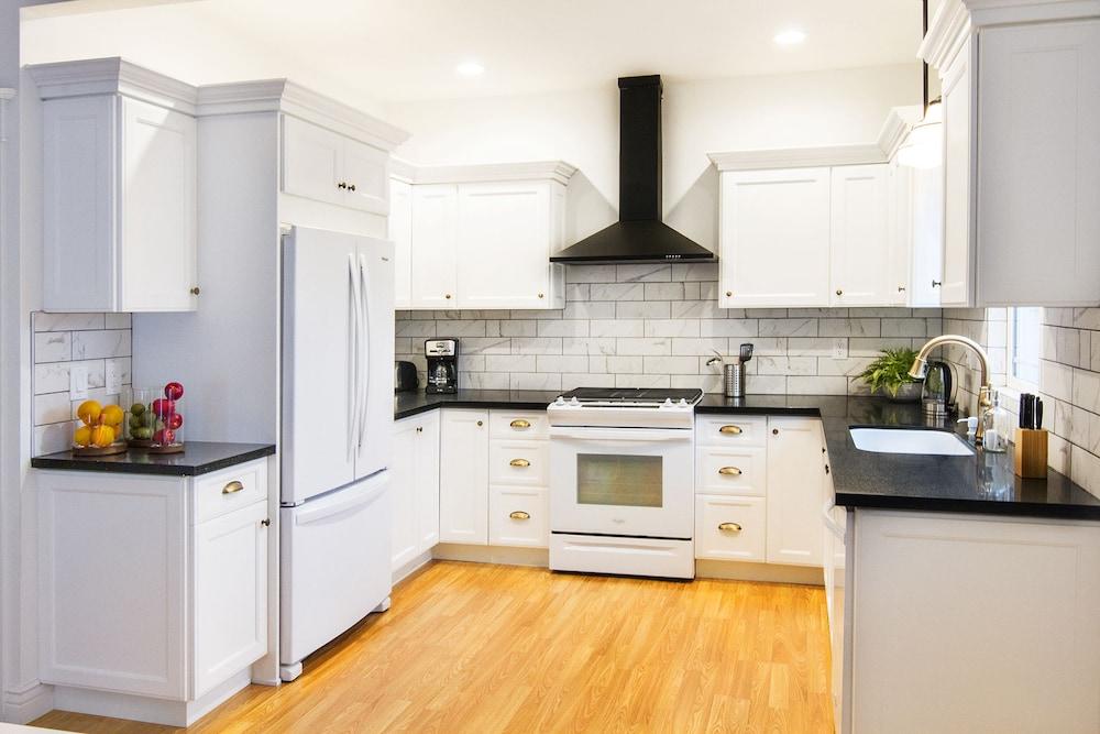 Chateau Monroe - Down to Earth