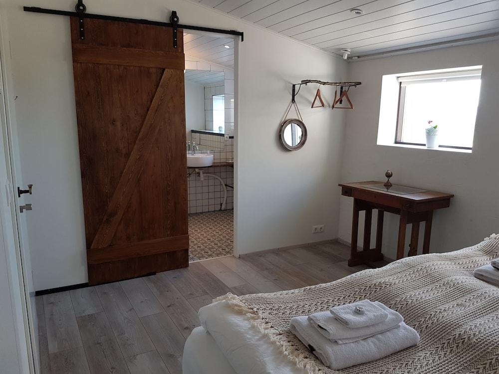 Grásteinn Guesthouse
