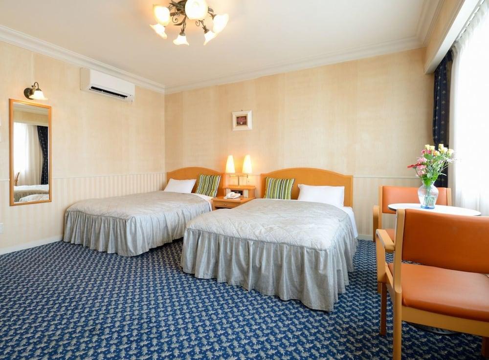 Hotel Grand Plaza Urashima