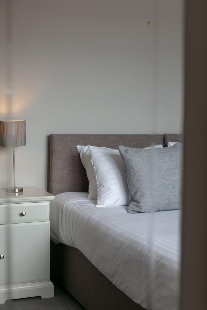 The Huntington - Donnini Apartments