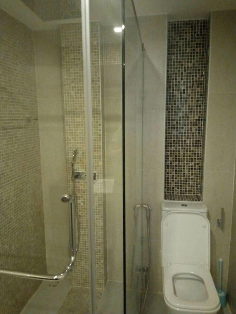 Centara Avenue Residence Building C