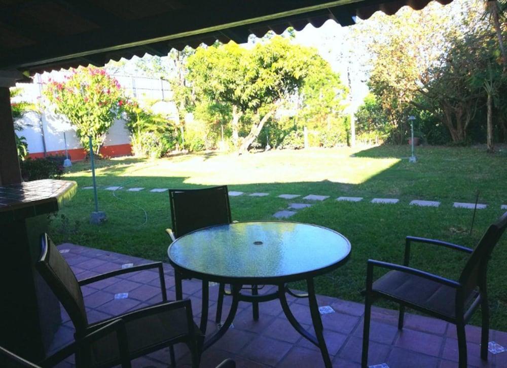 Alive Land Hotel Boutique