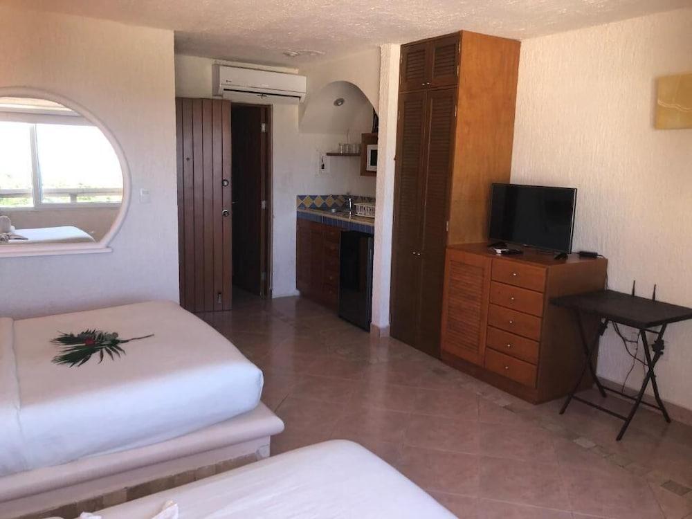 Ocean Front Suites by Rodero Condos