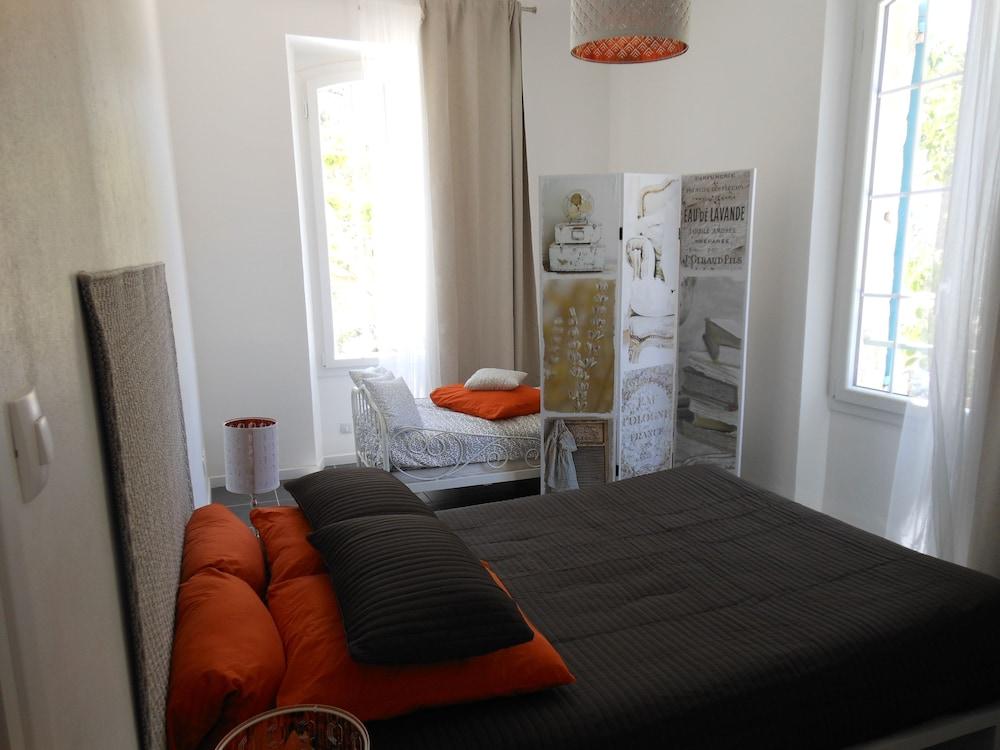 Bastide De La Lézardière