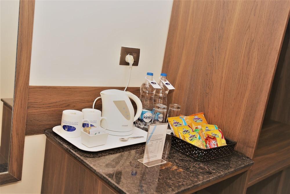 GenX Surat BY 1589 Hotels