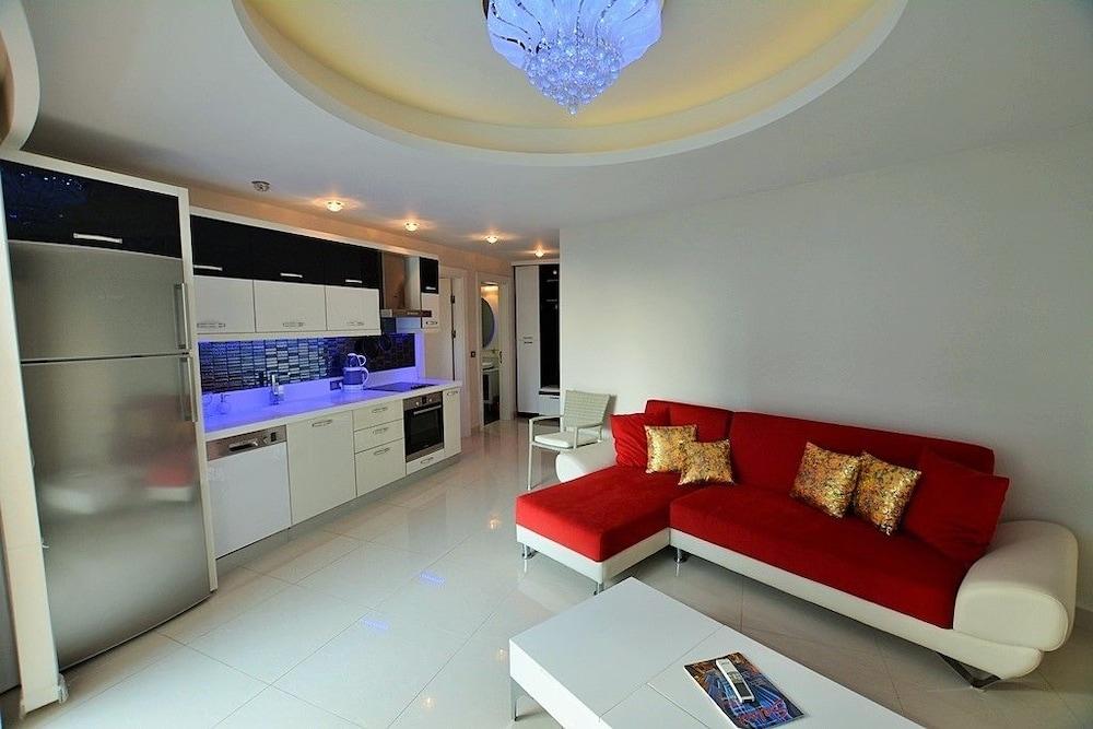 Azura Park Residence