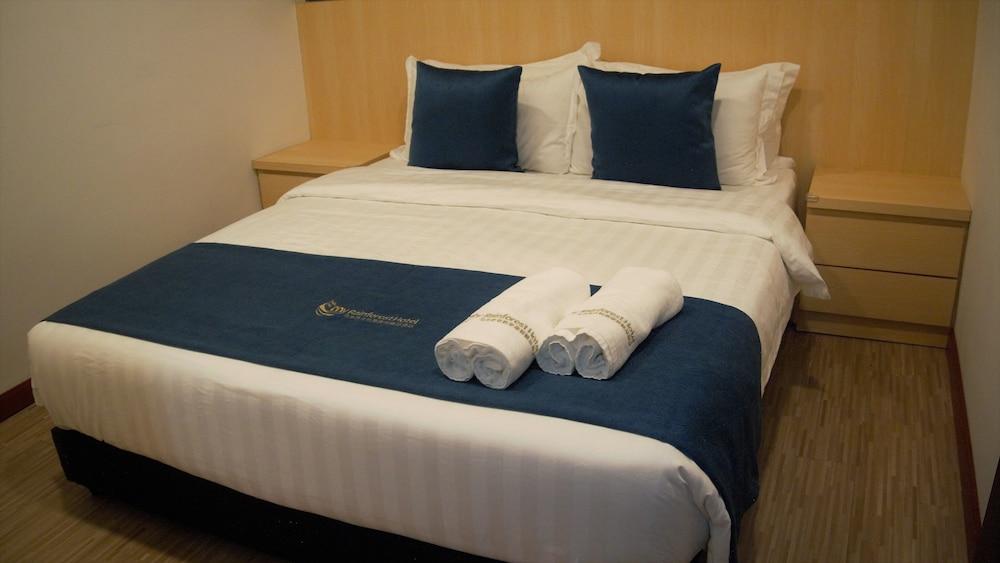 My Rainforest Suite Hotel