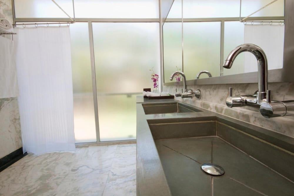 The Park Slope Hotel