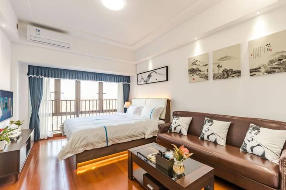 Western Theme Holiday Apartment Hotel