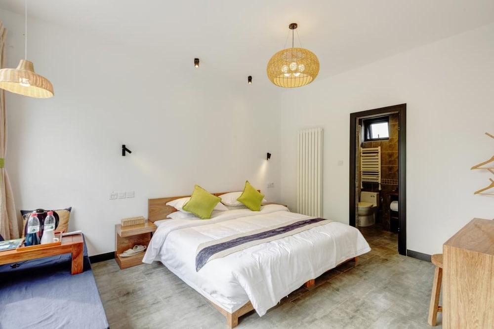 Yuanxiangli Sansi Inn