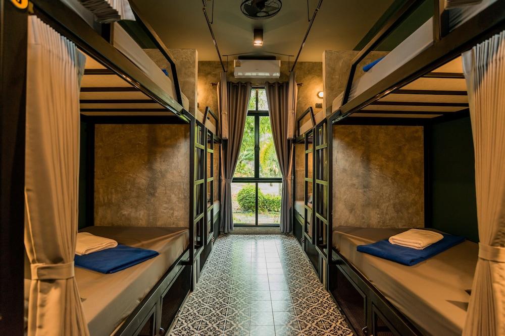 Link Hostel Aonang - Adults Only