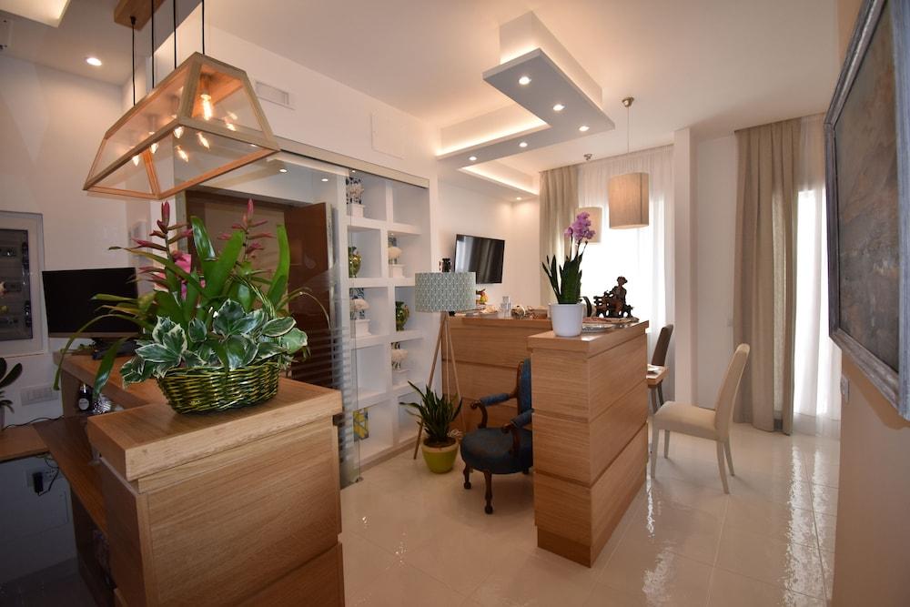 Melody Sorrento Suites