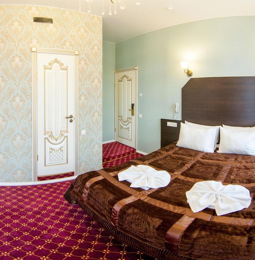 GRAND on Kronverkskiy