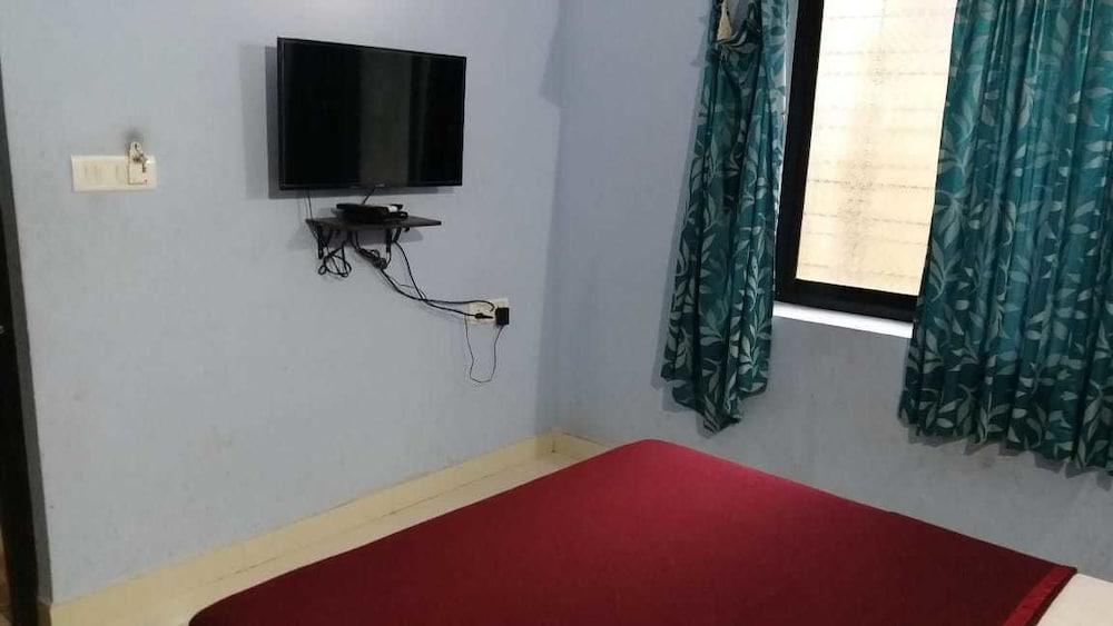 Calangute Beach Holiday Inn