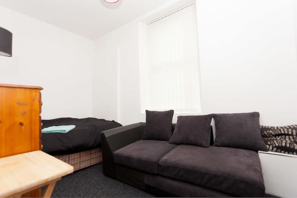 Budget Apartment Shields Road