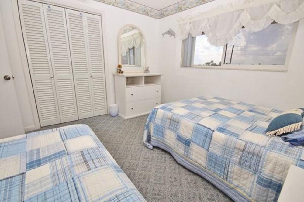 Chateau by the Sea 31C Apartment 2