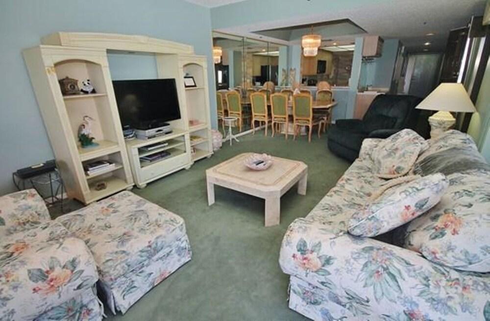 Ebb Tide 202 Apartment 2