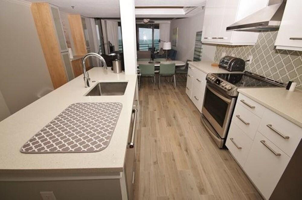 Ebb Tide 403 Apartment 3