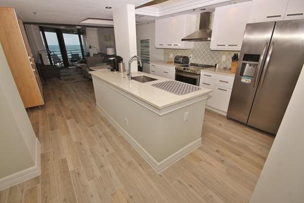 Ebb Tide 403 Apartment 3