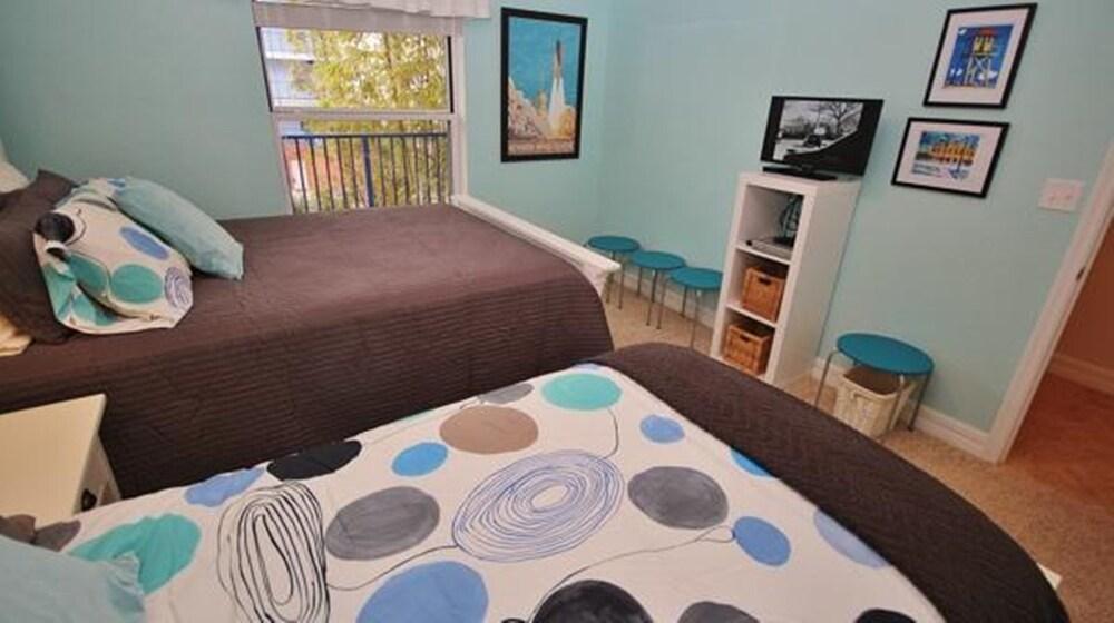 Oceanwalk 13-303 Apartment 3