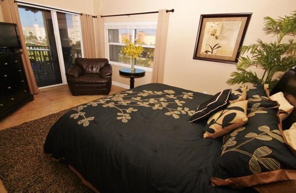 Oceanwalk 13-401 Apartment 3