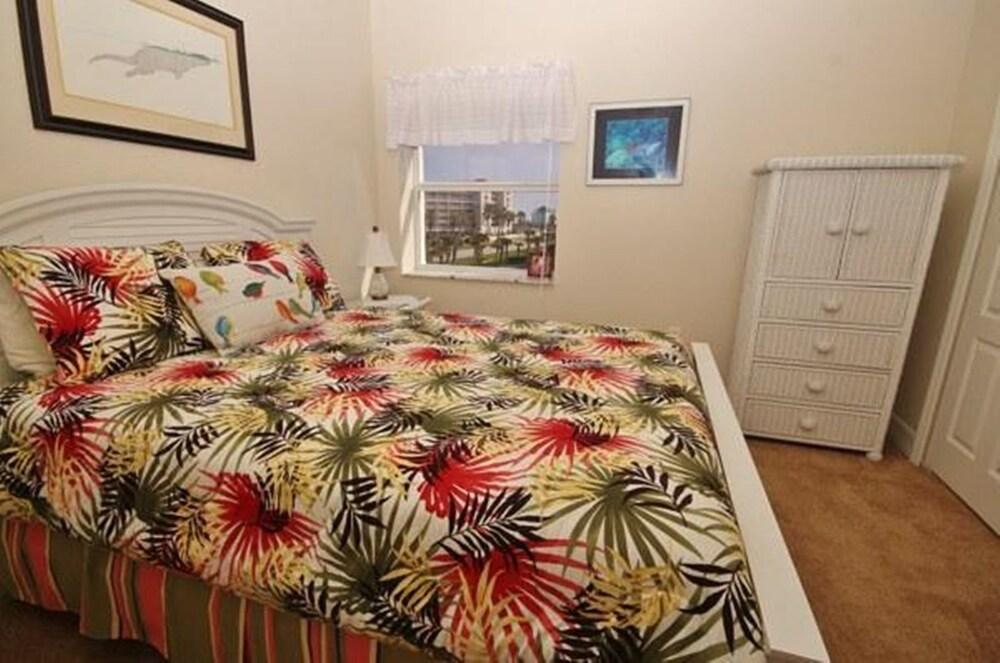 Oceanwalk 18-407 Apartment 3