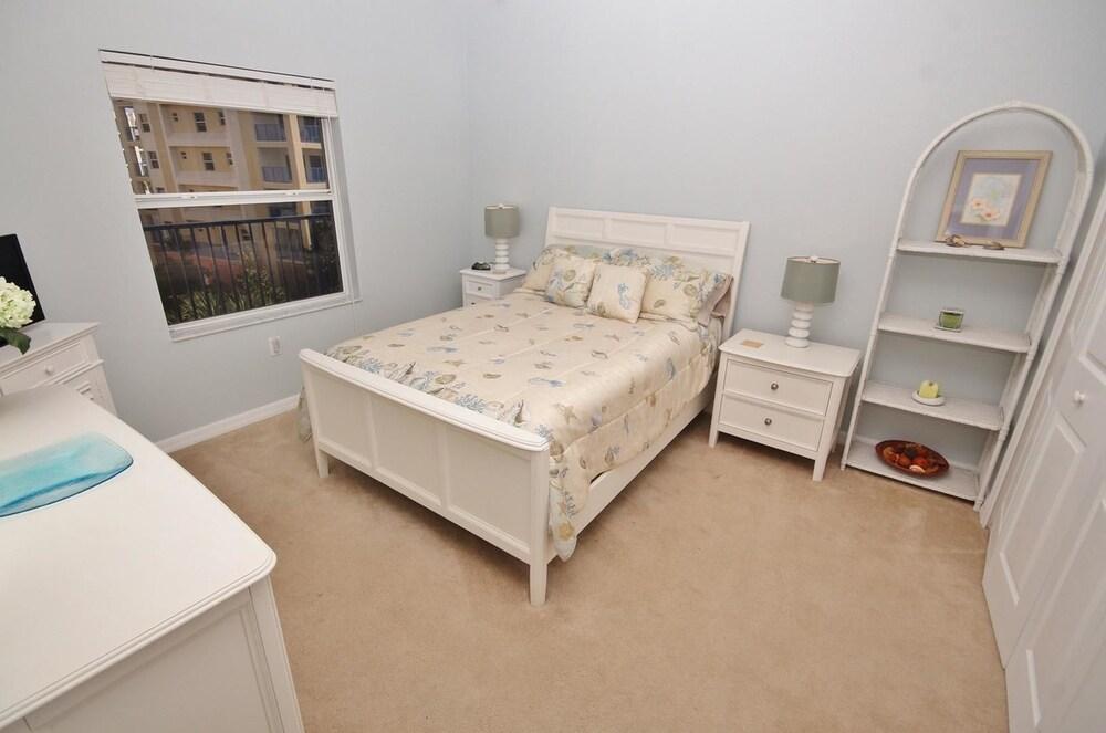 Oceanwalk 9-404 Apartment 3