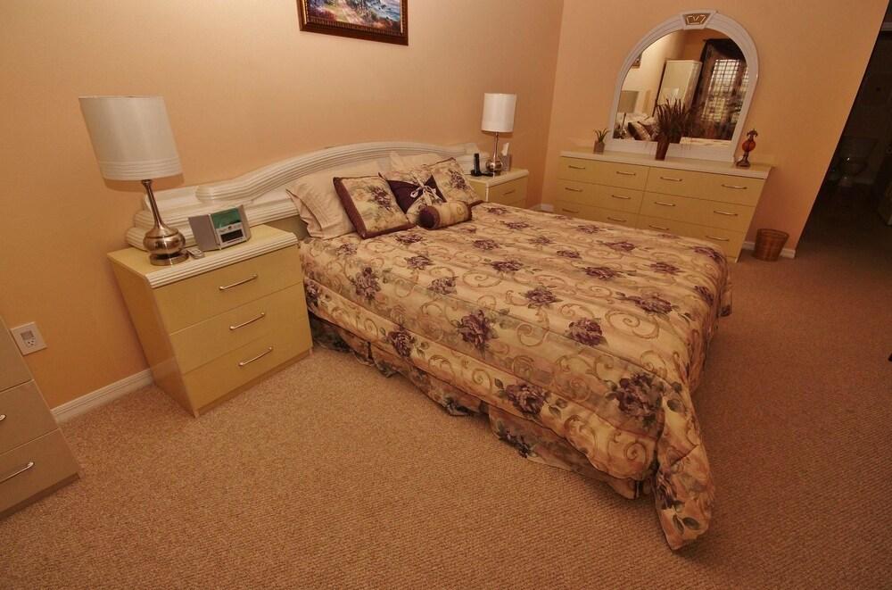 Oceanwalk 9-602 Apartment 3