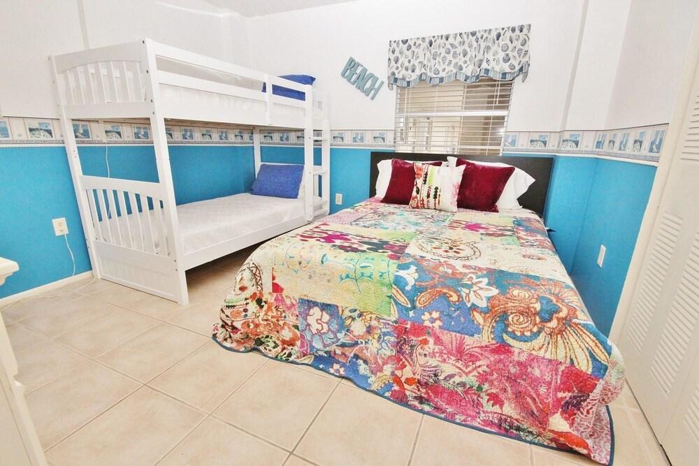 Ponce de Leon Towers 602 Apartment 2