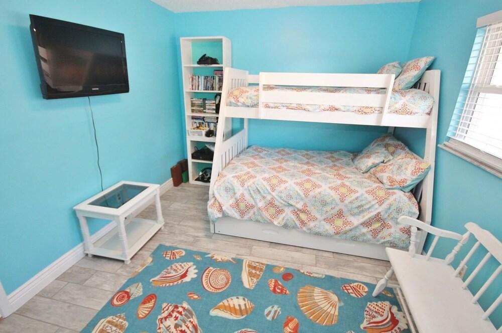 Sea Coast Condominium 115 Apartment 2