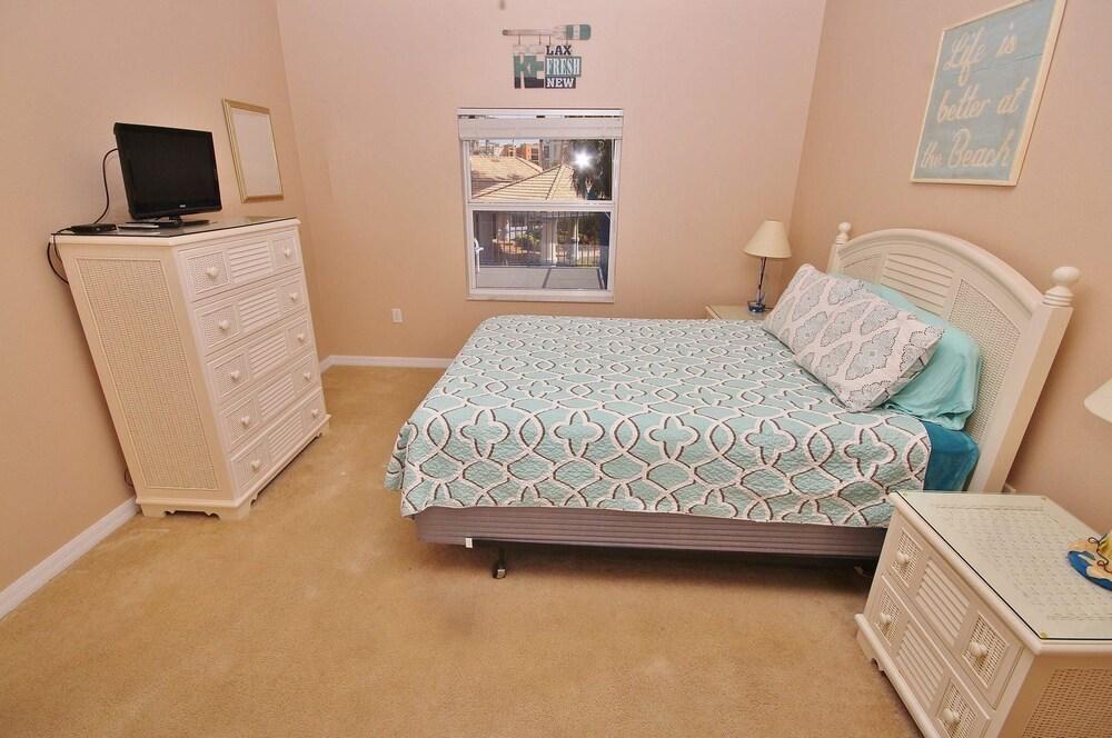 Oceanwalk 7-205 Apartment 3