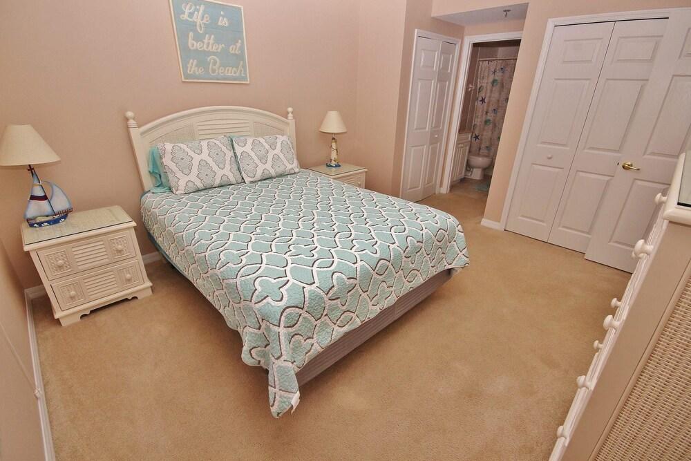 Oceanwalk 7-205 Apartment 3