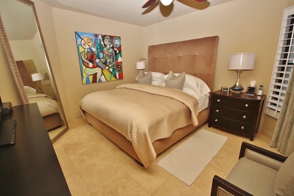 Ebb Tide 703 Apartment 2