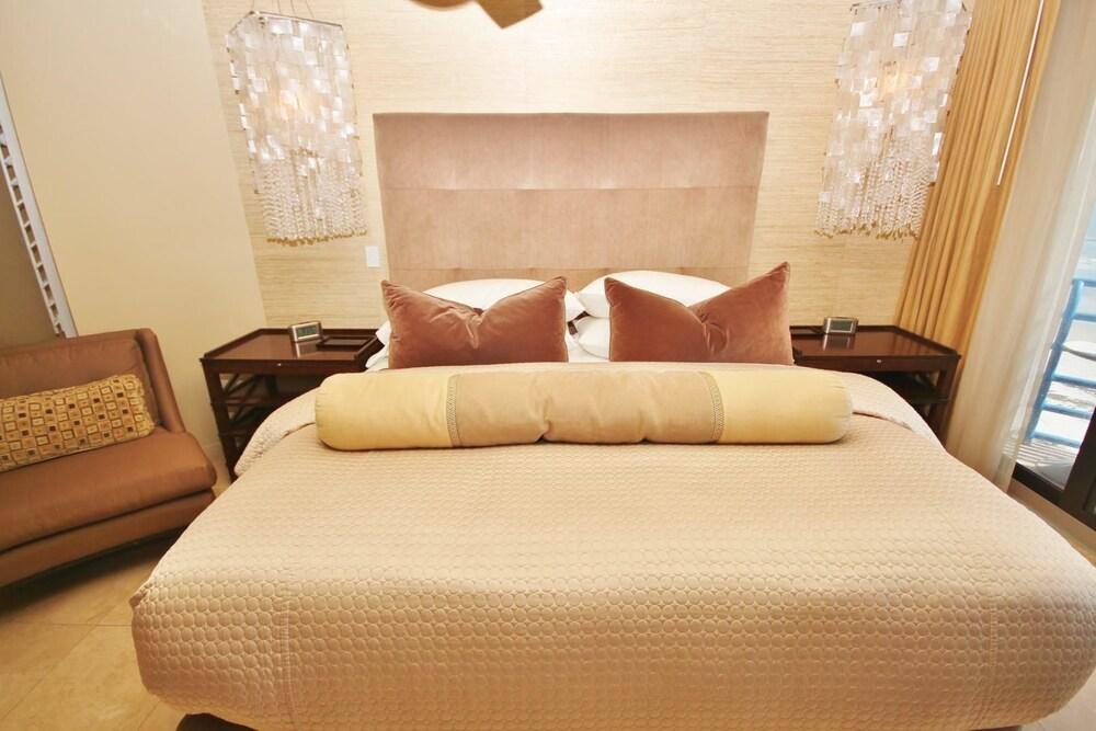 Ebb Tide 703 Apartment 2