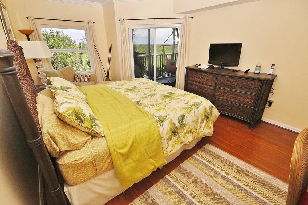 Oceanwalk 9-405 Apartment 3