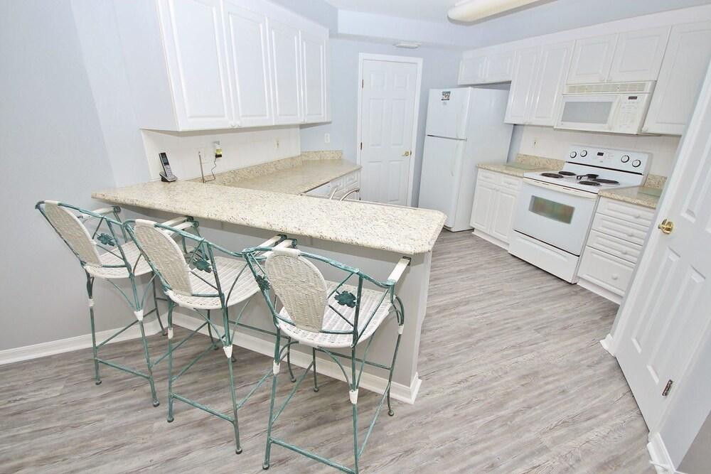 Oceanwalk 6-506 Apartment 2