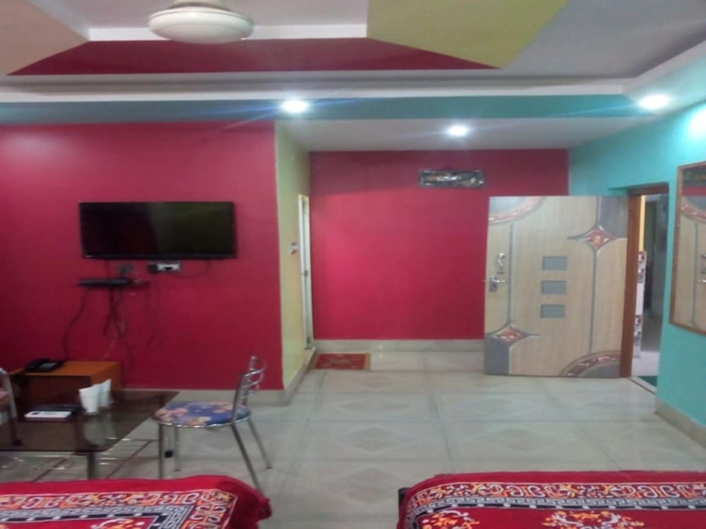 Sheelas Guest House & Restaurant