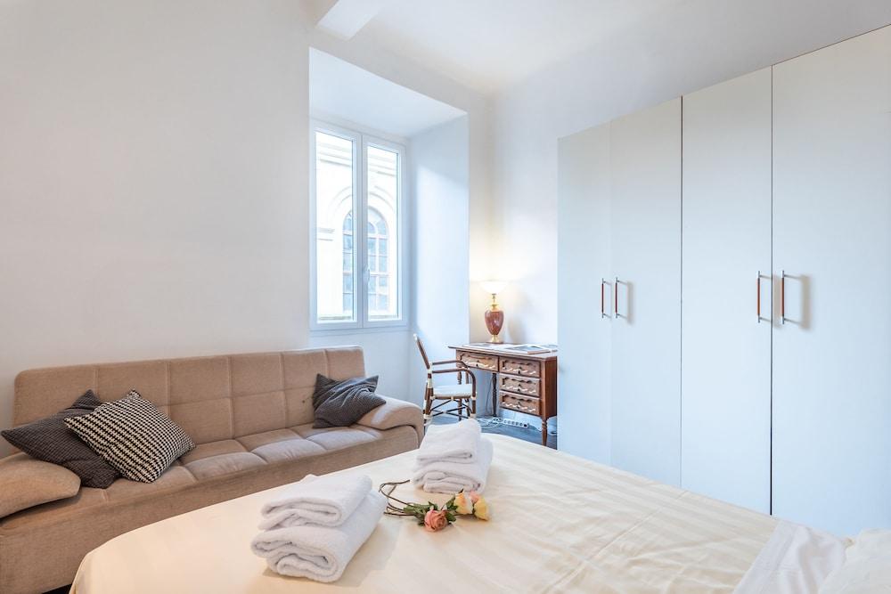 Palazzo Vecchio View by Mmega