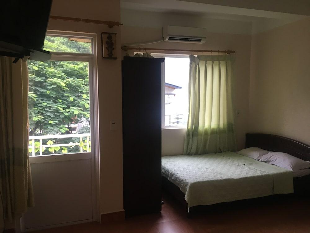 Black Pearl Cat Ba Hostel