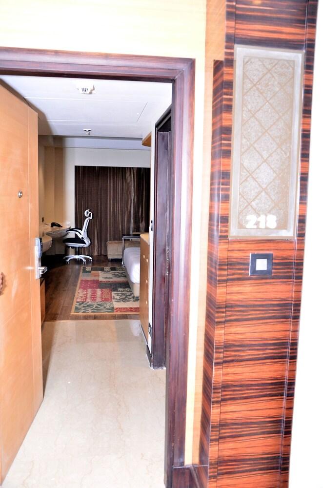 Golden Galaxy Hotels & Resorts