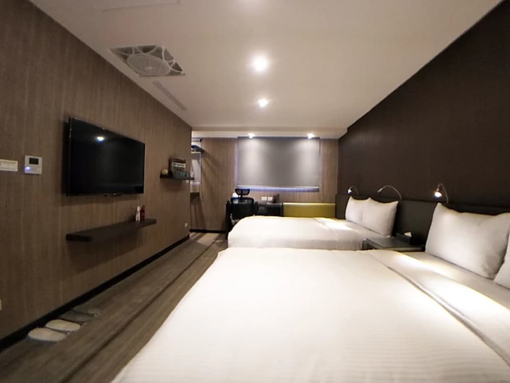 West.inn48 - Self Check-In Hotel