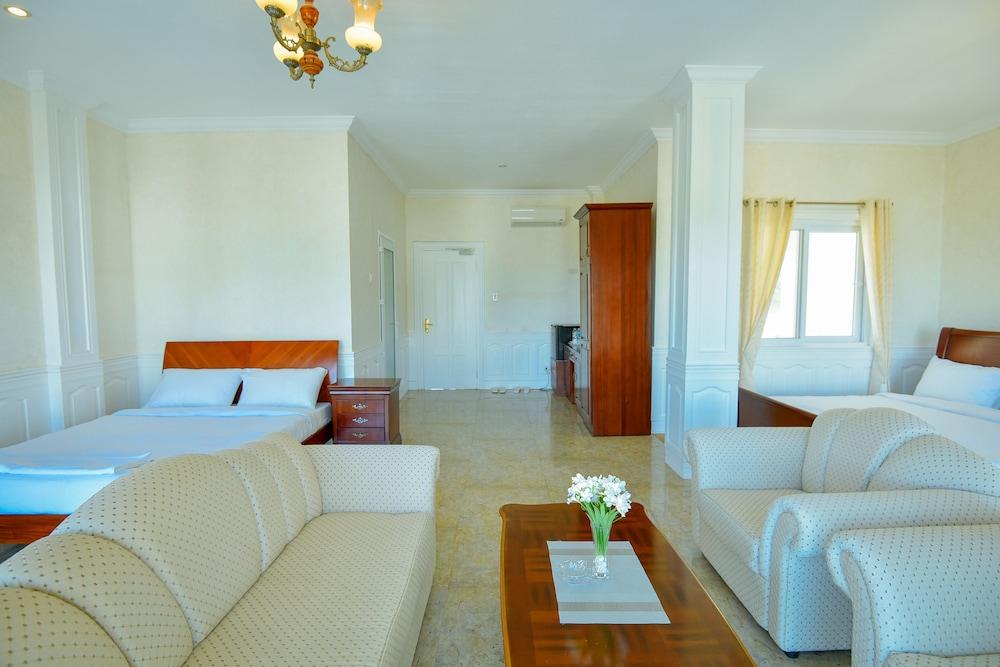 Casa Blanca by The Sea