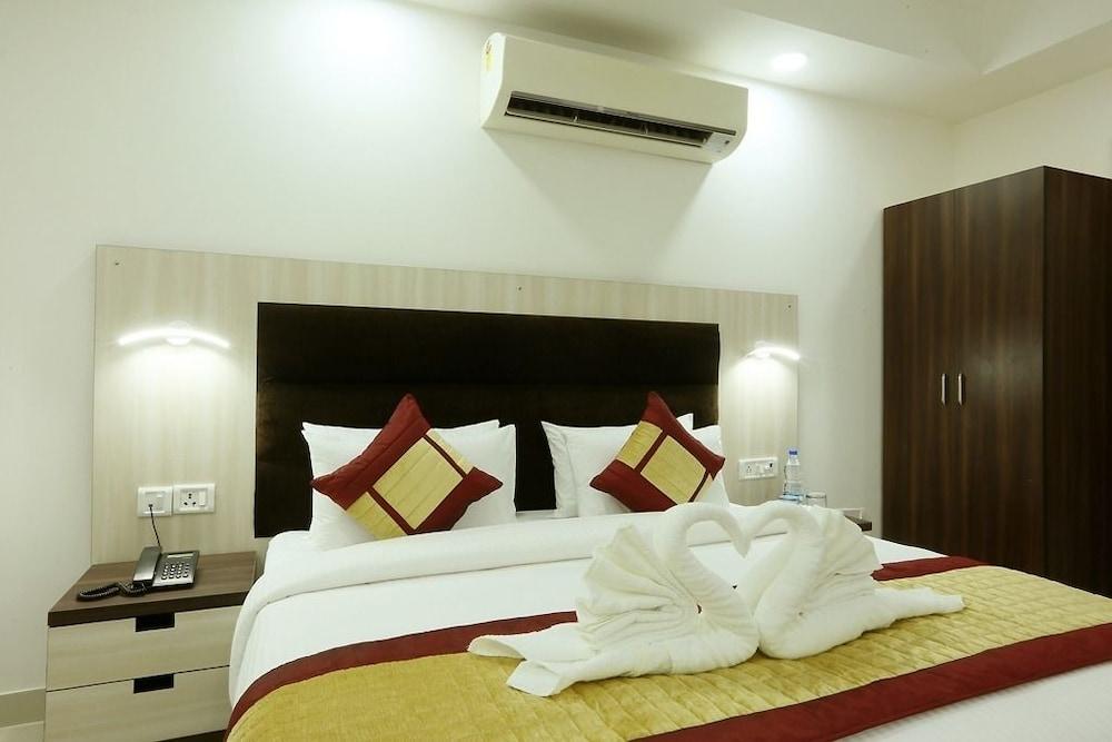 Green Lotus Residency