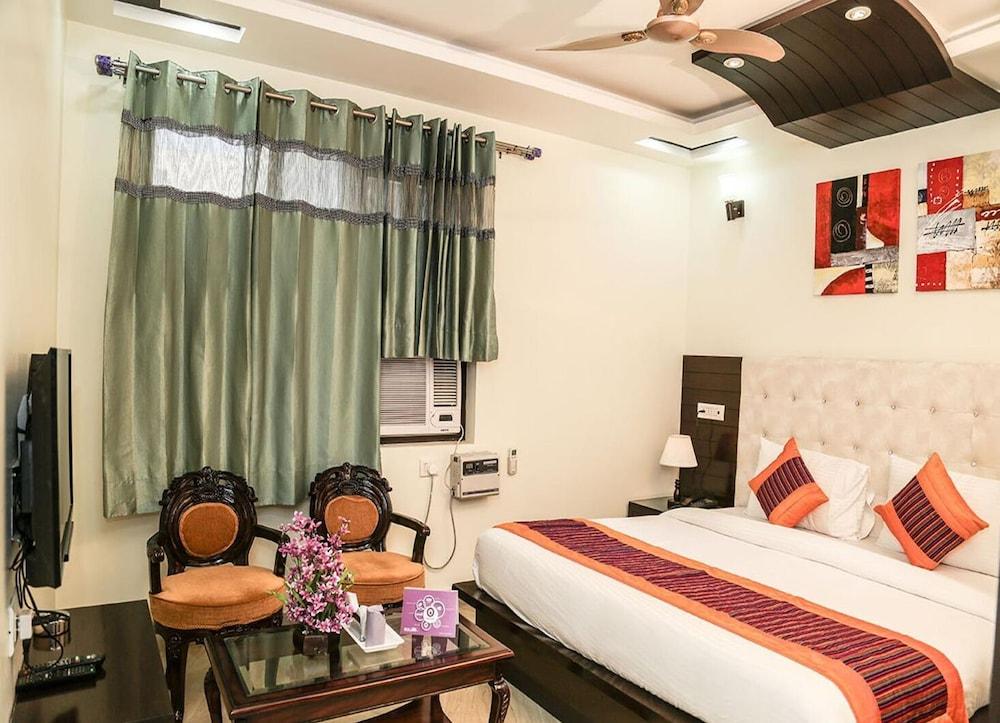 Asian Suites Elite Sector 31