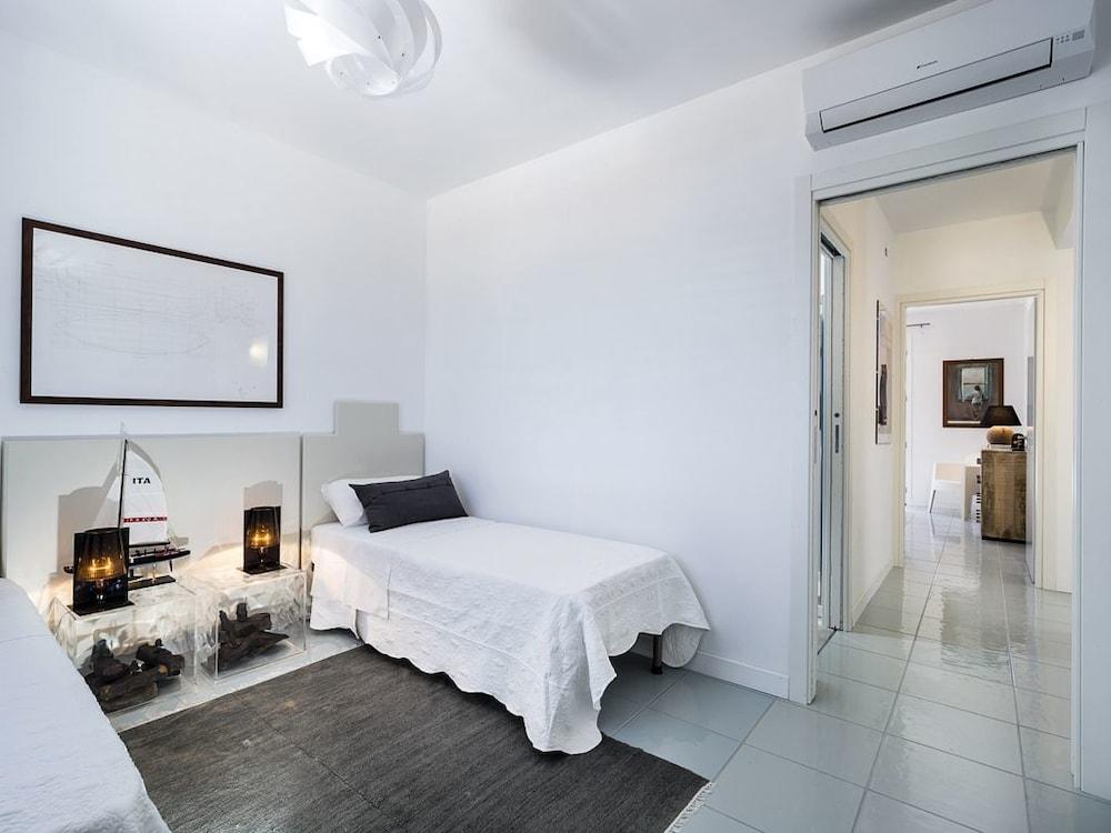 Spuma di Mare - Delfino