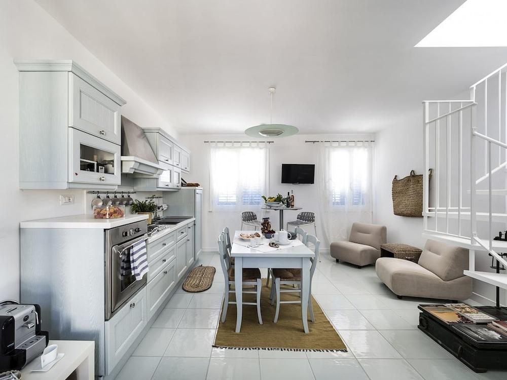 Spuma di Mare - Delfino