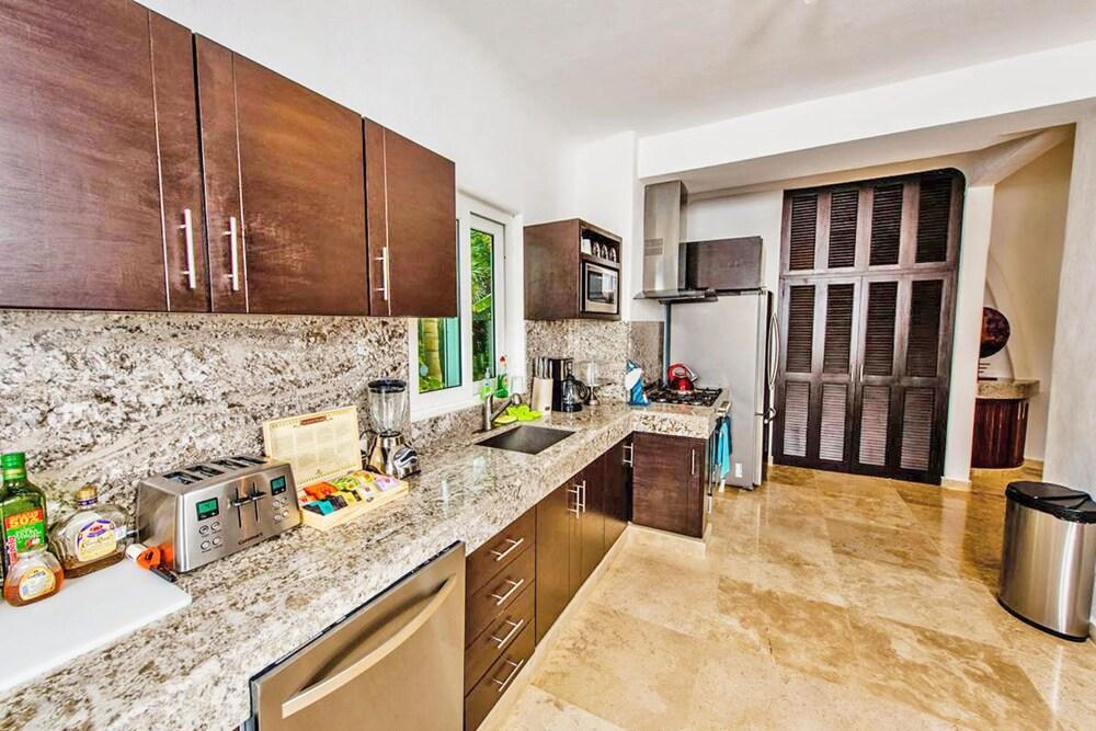 Villa Mar Azul by PRP